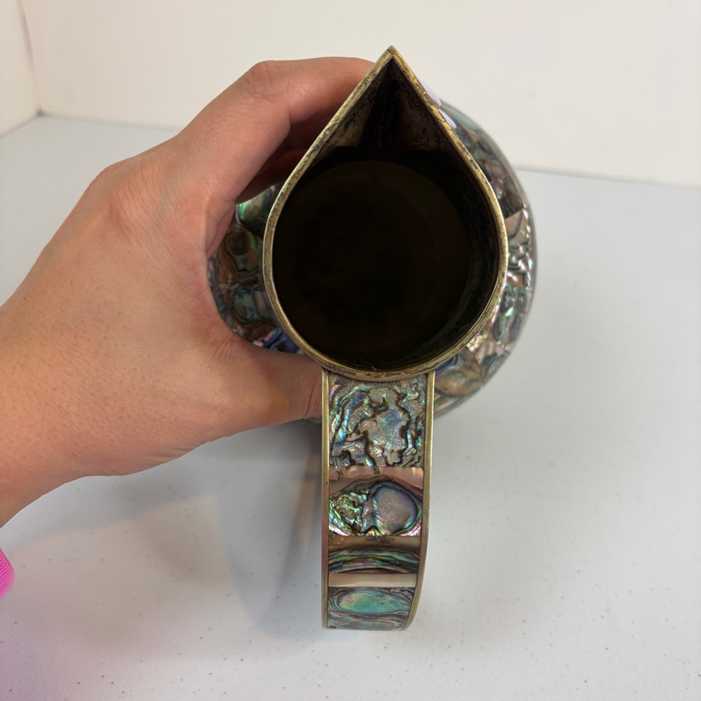 Vintage Abalone Shell Mosaic Pitcher Brass Mother of Pearl Jug Vase Decor 1960s - Picture 3 of 9